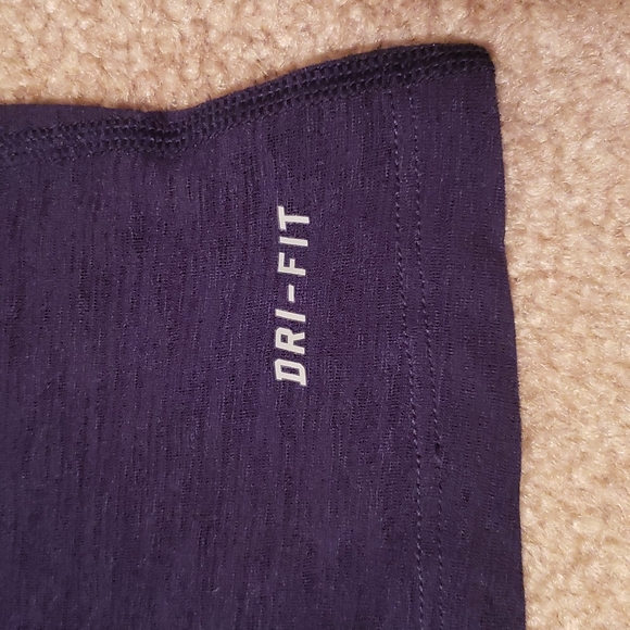 Nike Women's Tank - Picture 4 of 10